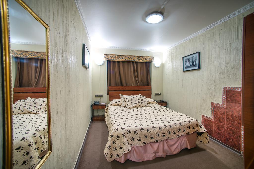 סנטיאגו Hotel Sahara Inn מראה חיצוני תמונה