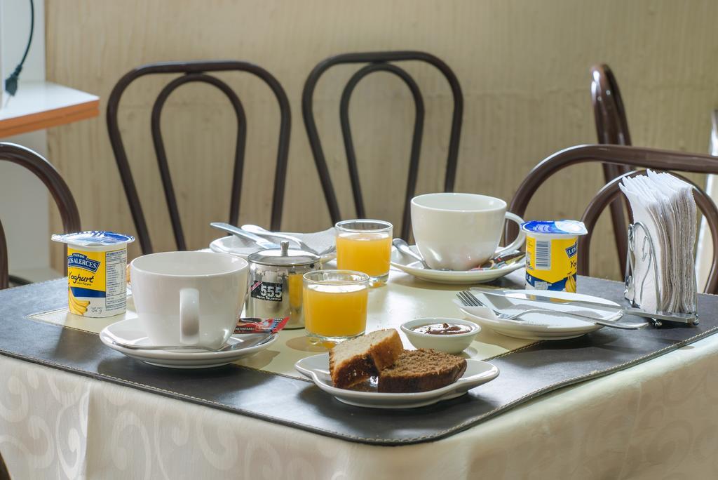 סנטיאגו Hotel Sahara Inn מראה חיצוני תמונה