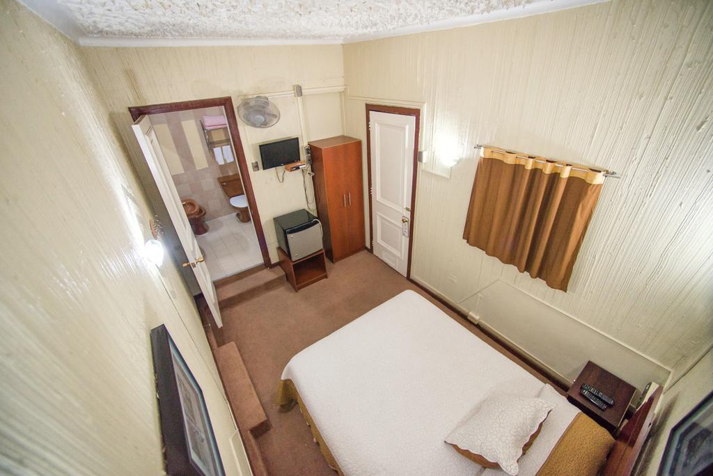 סנטיאגו Hotel Sahara Inn מראה חיצוני תמונה