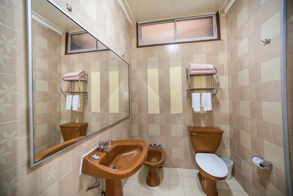 סנטיאגו Hotel Sahara Inn מראה חיצוני תמונה