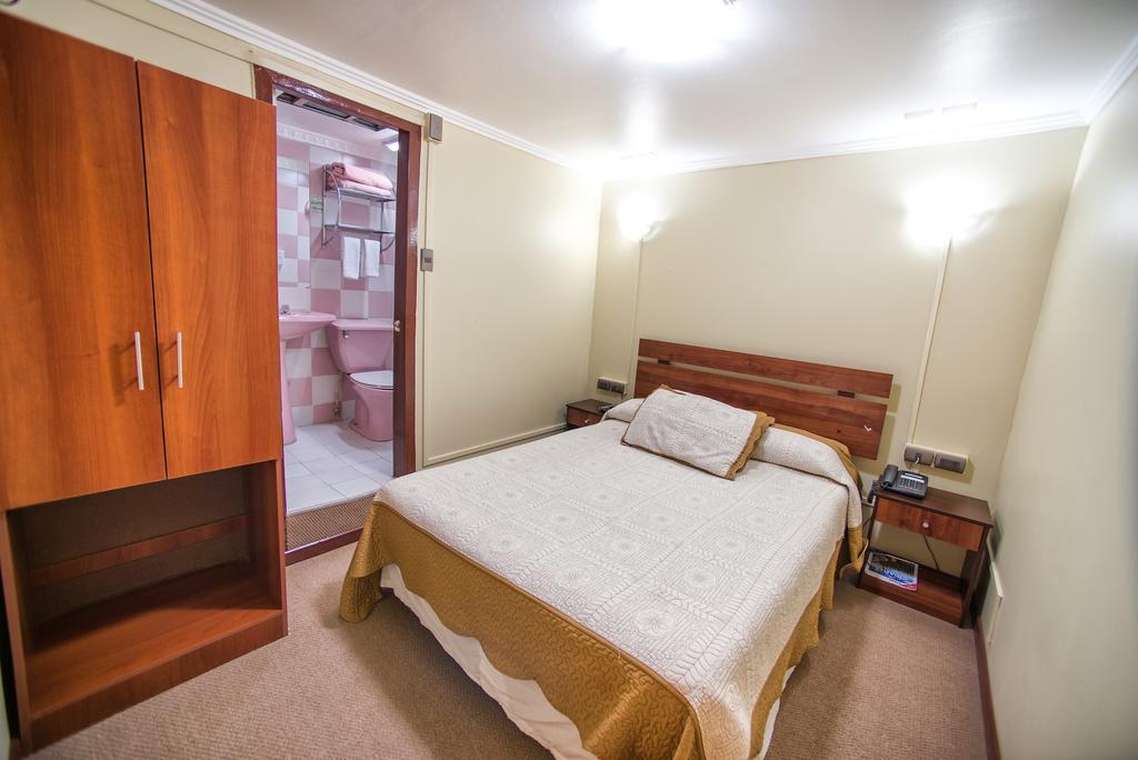 סנטיאגו Hotel Sahara Inn מראה חיצוני תמונה