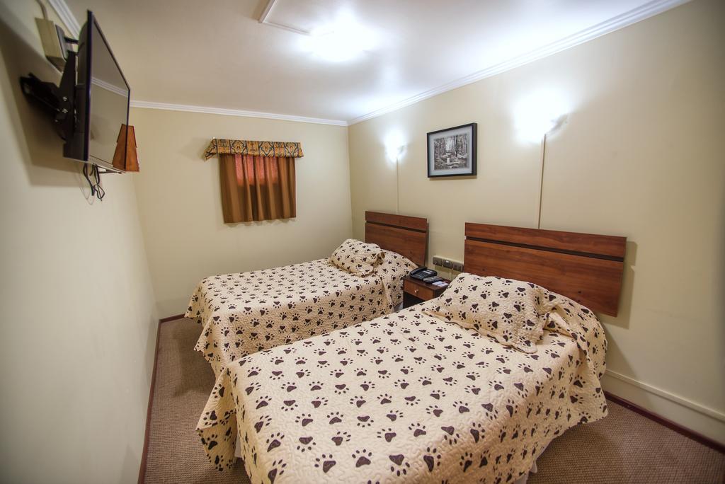 סנטיאגו Hotel Sahara Inn מראה חיצוני תמונה
