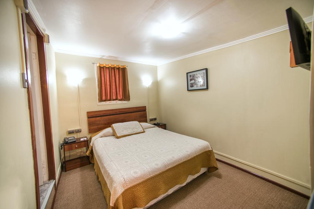 סנטיאגו Hotel Sahara Inn מראה חיצוני תמונה