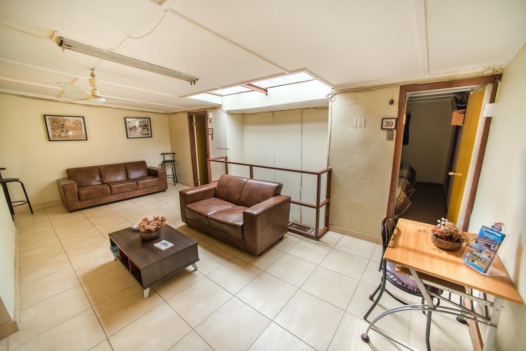 סנטיאגו Hotel Sahara Inn מראה חיצוני תמונה